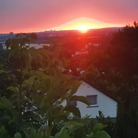 Gruene Wohlfuehloase Mit Einmaliger Aussicht Apartment